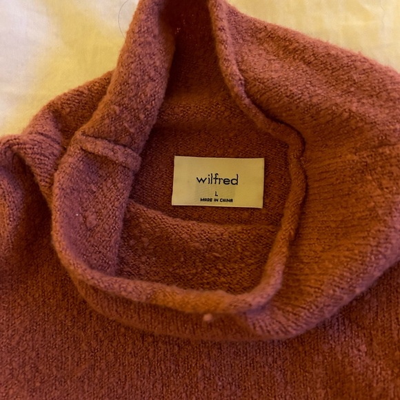 Aritzia pink sweater - Picture 2 of 3